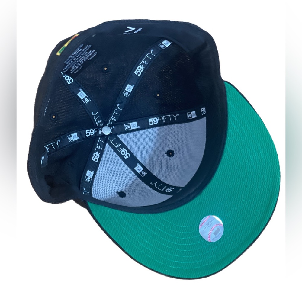 New Era Black and Red LA Cap - Picture 4 of 5